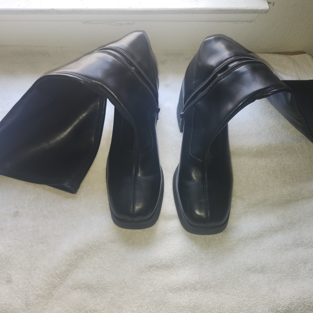 Wild Fable Black Heeled Boots Classic Design - Picture 3 of 8